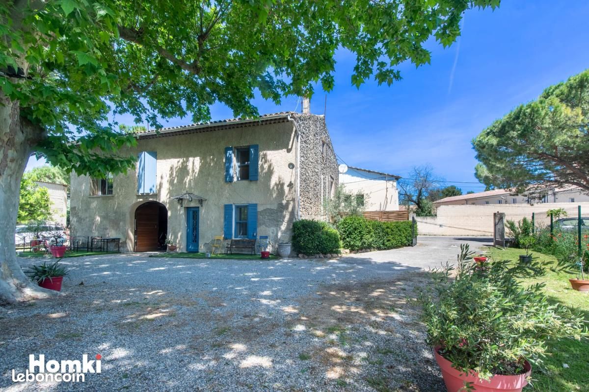 Maison 8 pièces 158 m² · à Mallemort · 158 m² · 556 900 €