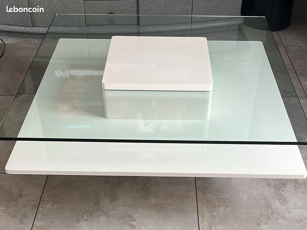 Table basse carré (image 1)