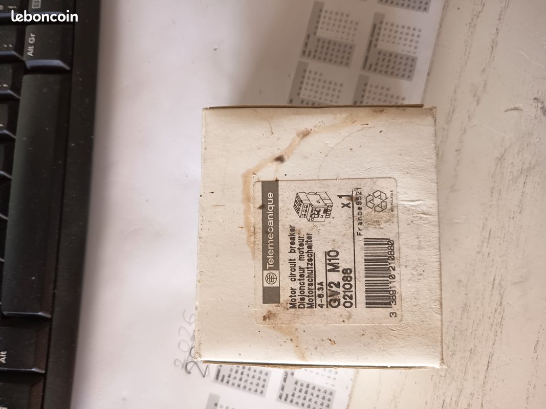 Relais télémécanique gv2m10 de 4 a 6.3 a neuf (image 1)