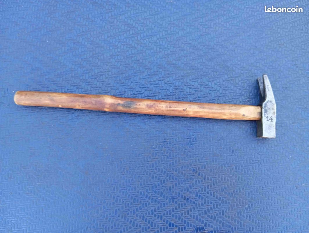 Ancien Petit Marteau Peugeot Frères – Manche Bois – Arrache-clou – Outil Vintage