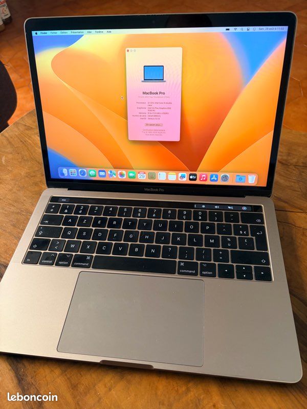 MacBook Pro touchbar 2017 (image 1)