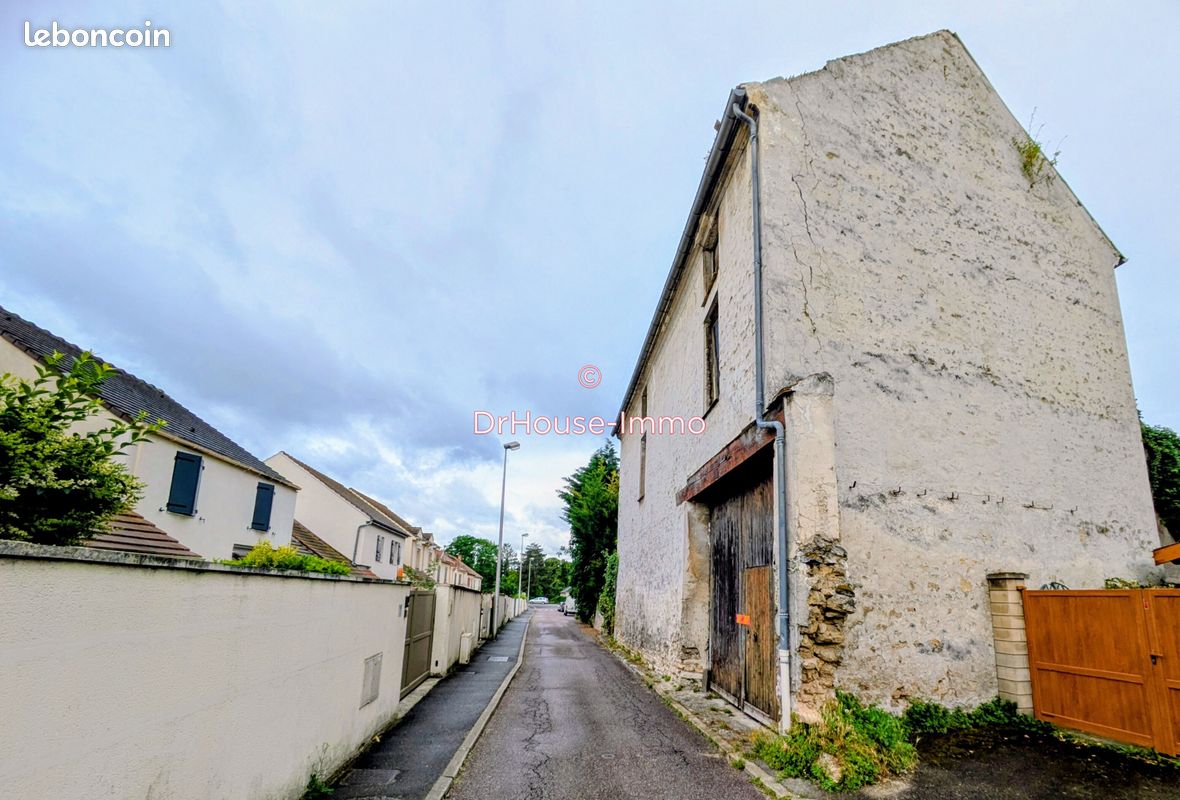 Maison 5 pièces 180 m² · à Limay · 180 m² · 150 000 €