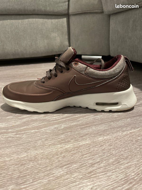 Chaussure Nike rose pour femme (image 2)