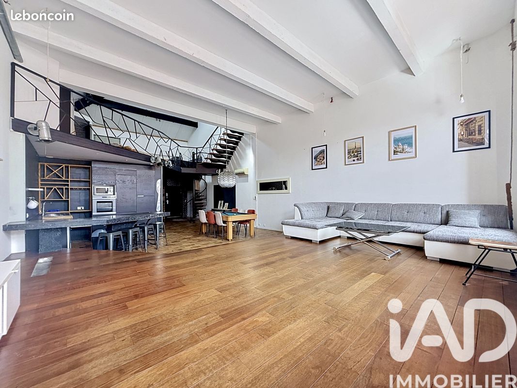 Appartement 3 pièces 130 m² · à Roubaix · 130 m² · 214 000 €