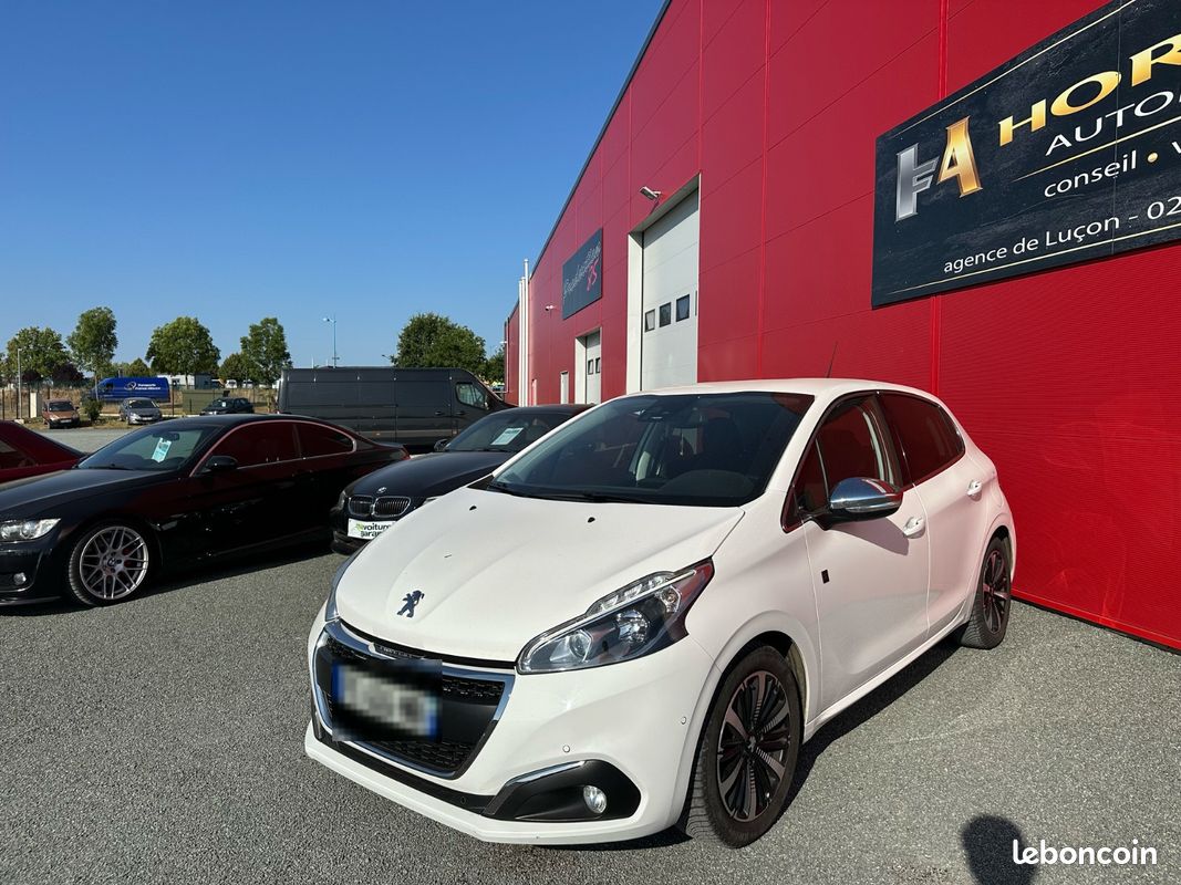 Peugeot 208 1.5 BLUE HDI 102 CH TECH EDITION - GARANTIE 12 MOIS (image 3)