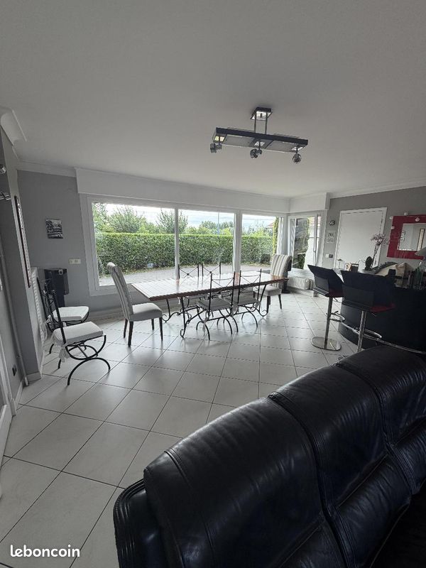 Maison 19 pièces 347 m² · à Beuvry · 347 m² · 498 000 €