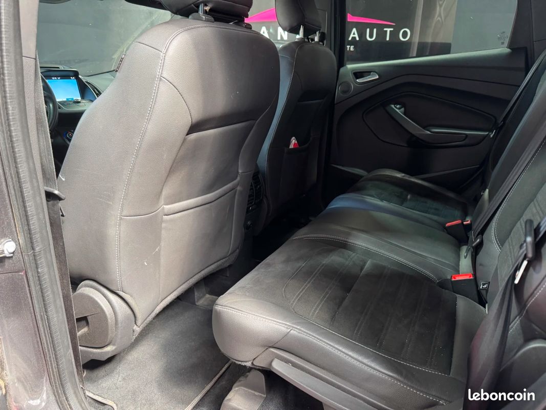 FORD KUGA 2.0 TDCi 180cv 4x4 Powershift ST-Line / CarPlay / Hayon Électrique / Caméra de Recul (image 20)