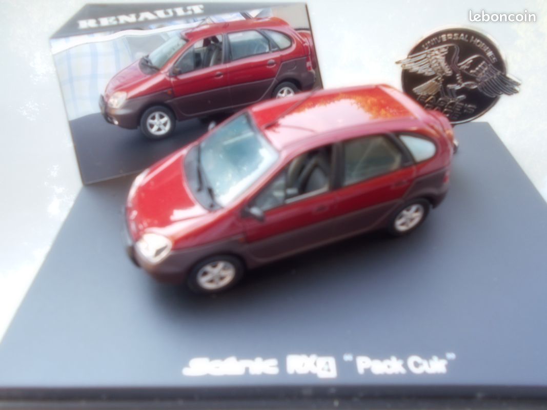 Modèle Réduit RENAULT SCENIC RX4 2.0L 2000 1/43 - Universal Hobbies (Ixo) En Boîte