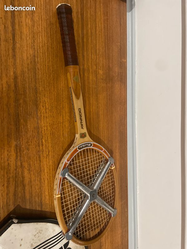 ANCIENNE RAQUETTE EN BOIS COLLECTOR ANNEES 30 - WIMBLEDON