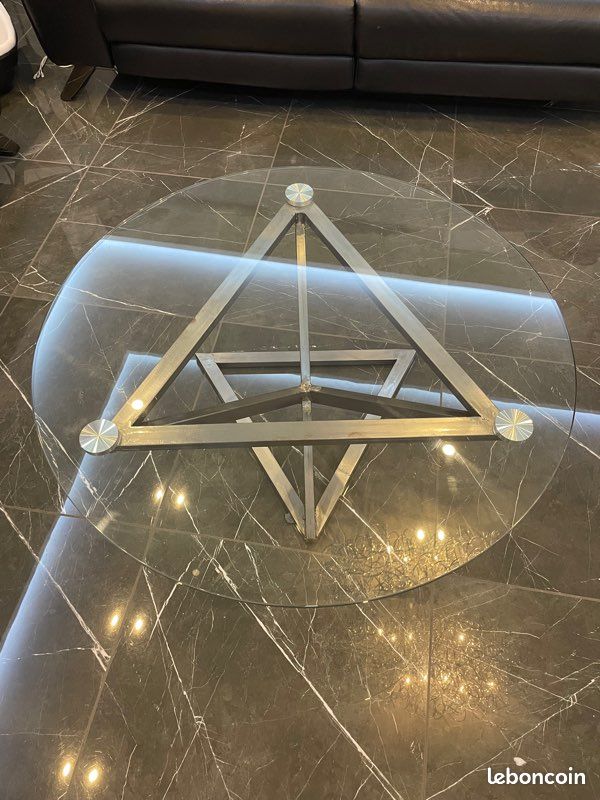 Modèle unique table basse en verre et en acier (image 2)