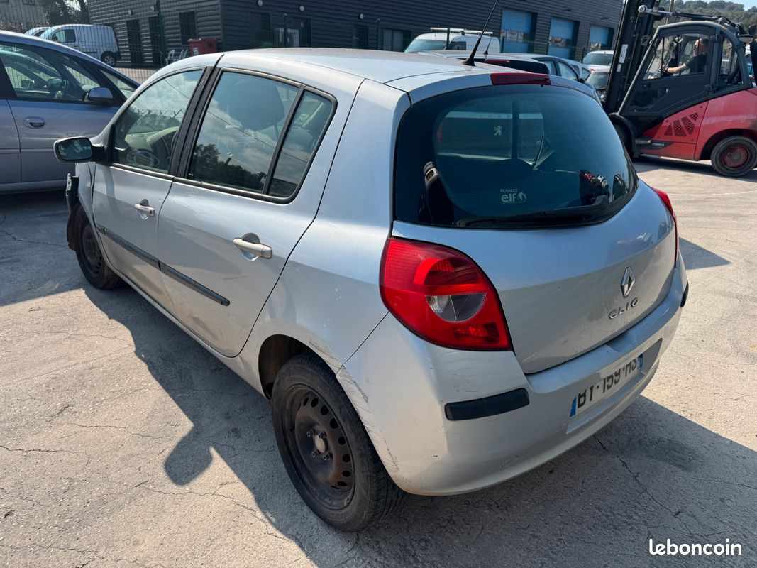 Pièces Clio 3 phase 1 1.5dci 2008 (image 3)