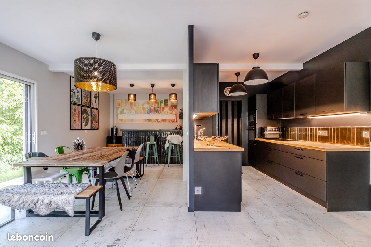 Maison 5 pièces 157 m² · à Neuvecelle · 157 m² · 789 000 €