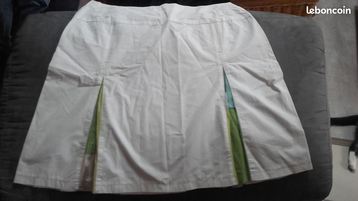 Jupe d'été blanche avec motifs (image 3)