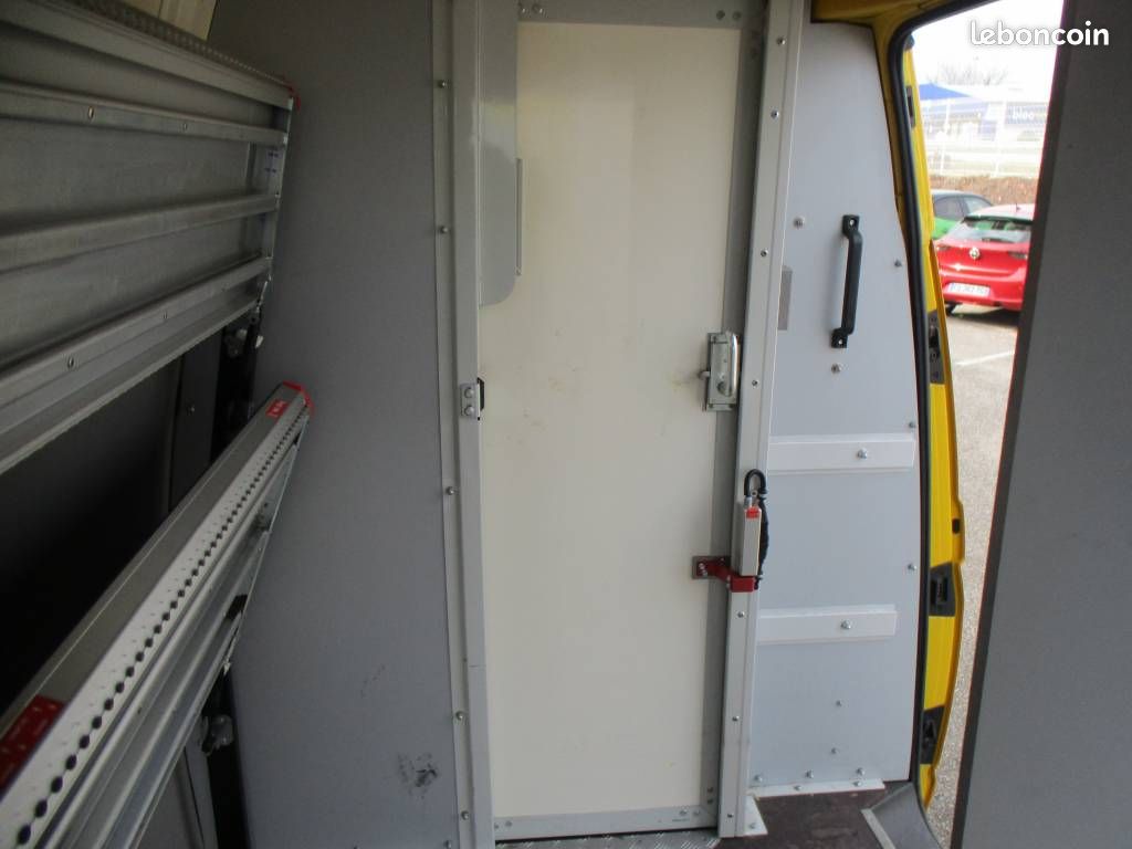 Volkswagen Transporter VI 2.0 TDI 150 L2 (image 7)