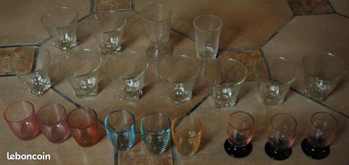 Petits verres à goutte (image 1)