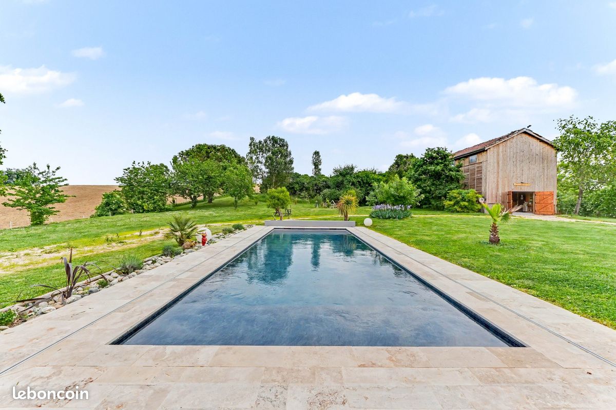 Propriété 8 pièces 334 m² (image 18)