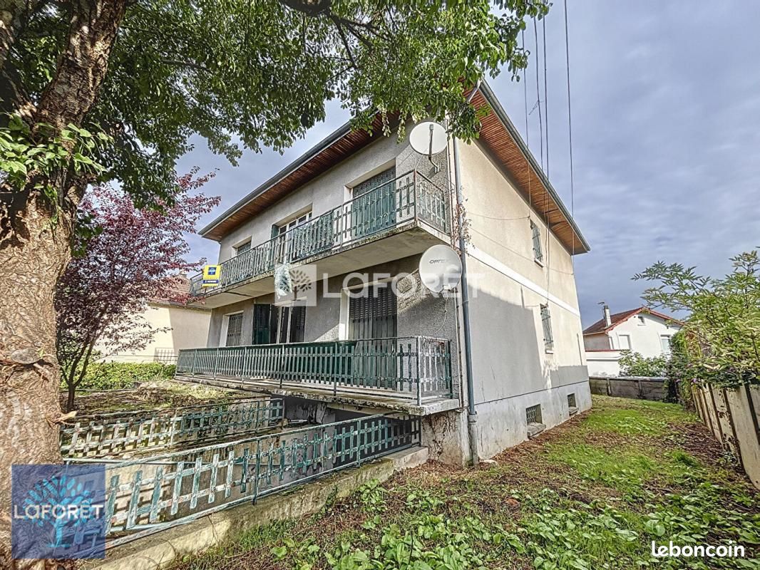 Immeuble 6 pièces 222 m² · à Vigneux-sur-Seine · 222 m² · 449 000 €