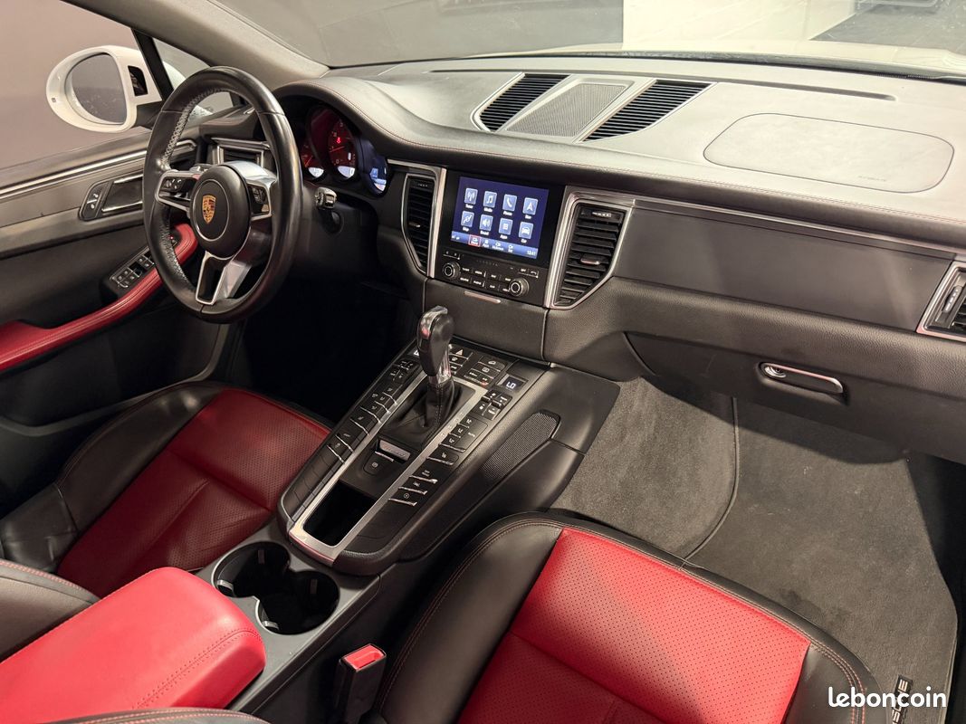 PORSCHE MACAN 2.0 250ch PDK / SUIVI COMPLET PORSCHE / TOIT OUVRANT / APPLE CARPLAY (image 23)
