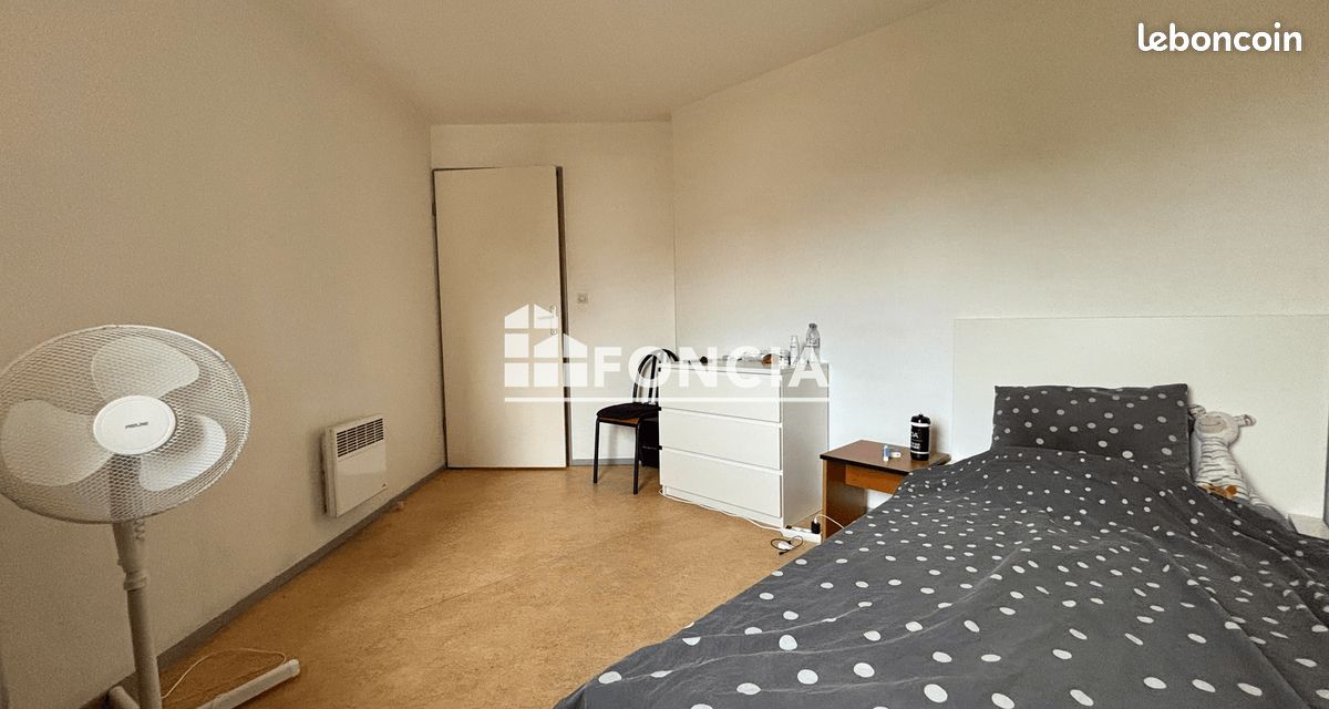 Apartment (image 9)