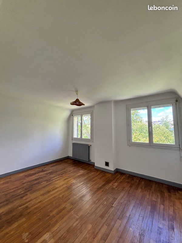Maison familiale lumineuse – 140 m² avec grand jardin – Centre de Merdrignac (image 11)