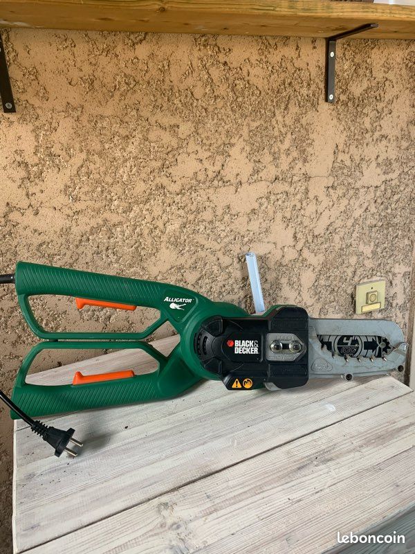 Coupe branches électrique Black Decker (image 1)