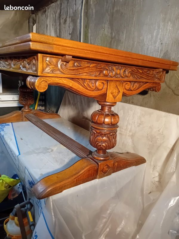 Table (image 1)