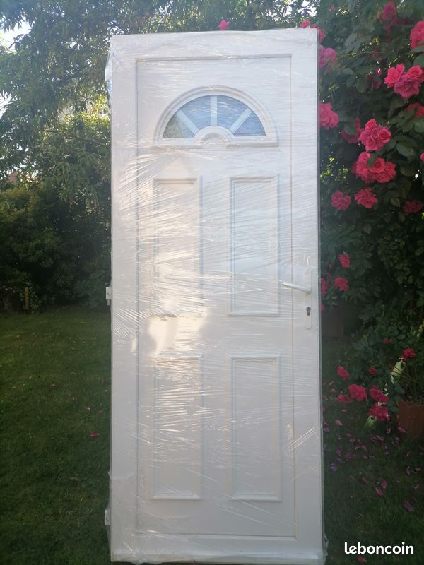 Porte d'entree (image 1)