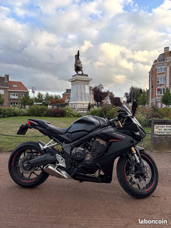 Honda CBR650R 2020 A2 noir mat 16 500 km CT OK 2029 (image 2)