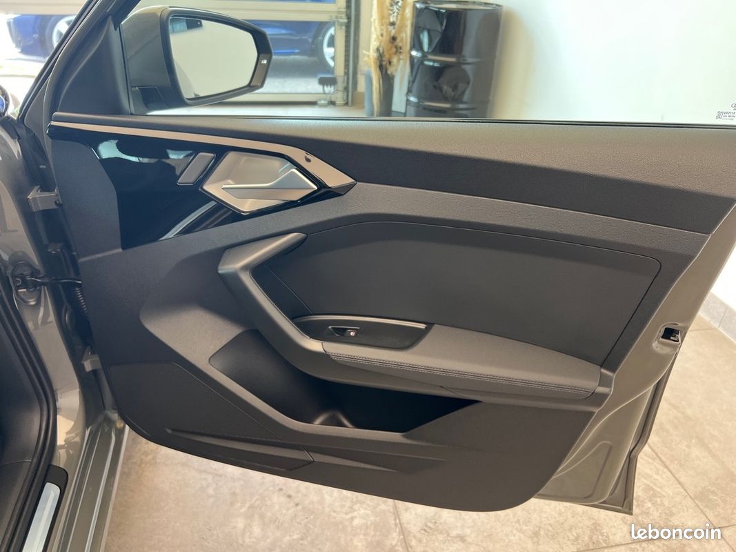 AUDI A1 Sportback 30 TFSI 116 ch S tronic 7 Design (image 29)