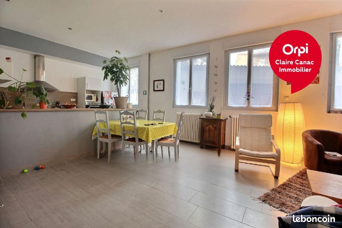 Appartement 3 pièces 115 m² · à Castres · 115 m² · 752 €/mois