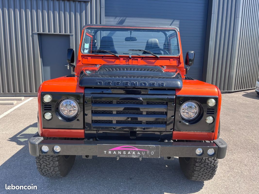 LAND ROVER DEFENDER 3.5 V8 Bache 133cv (image 2)