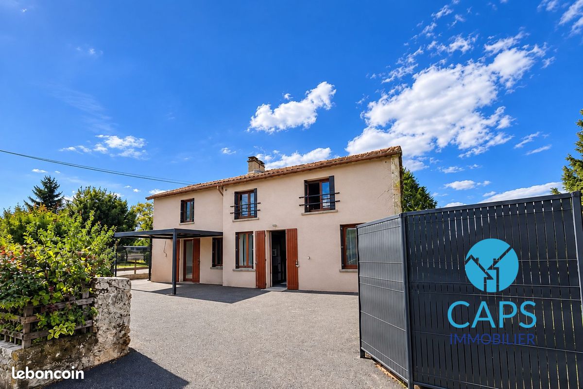 Maison 6 pièces 125 m² · à Montbron · 125 m² · 165 000 €