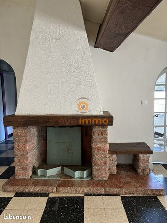 https://img.leboncoin.fr/api/v1/lbcpb1/images/24/bf/e3/24bfe39eceb77f3f22cf2e92c09544934ac4a913.jpg?rule=ad-image