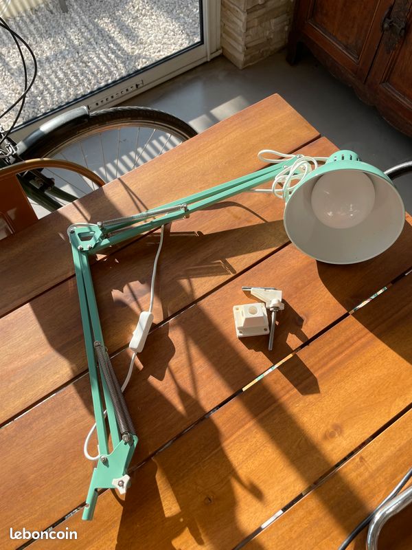 Lampe de bureau (image 1)