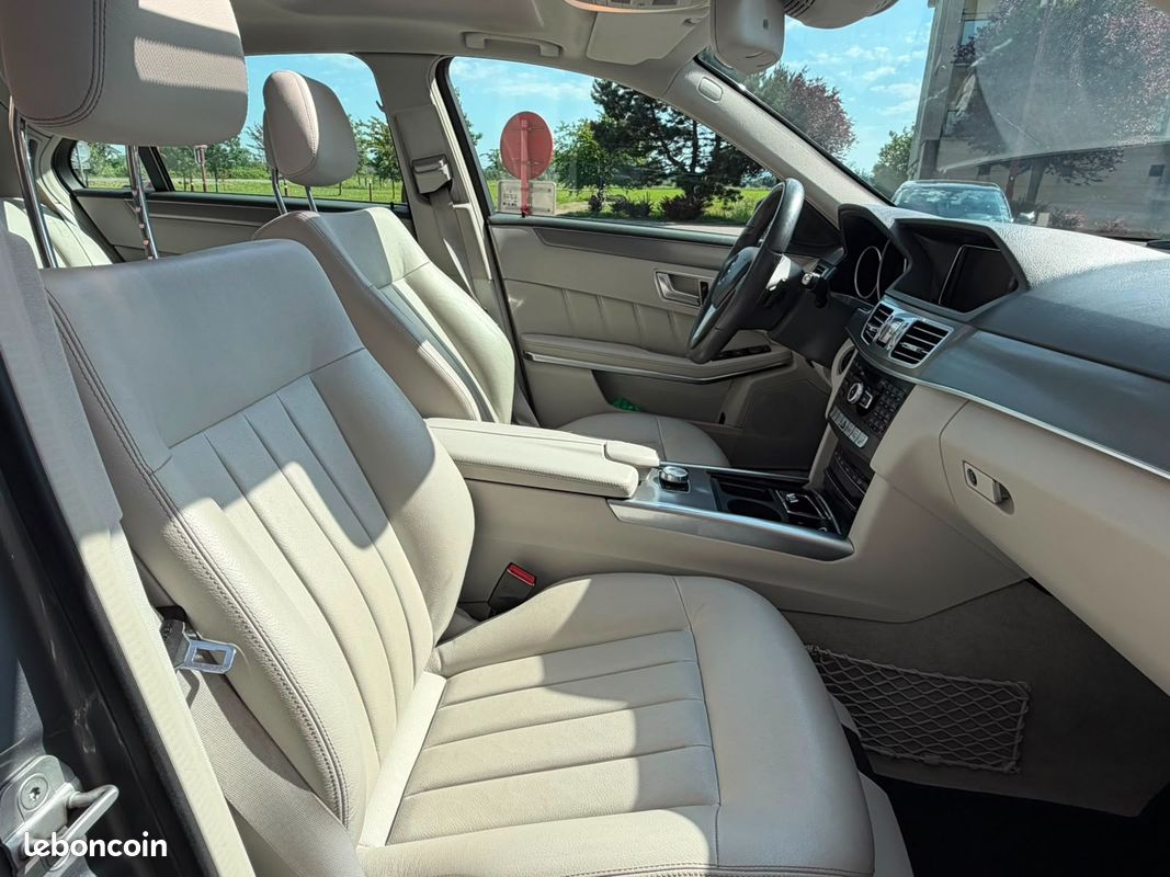 MERCEDES-BENZ Classe E Berline 220 CDi 2.1 CDI 16V DPF BlueEFFICIENCY 7G-TRONIC 170 cv - TOIT OUVRANT - SIEGES ELECTRIQUES (image 14)