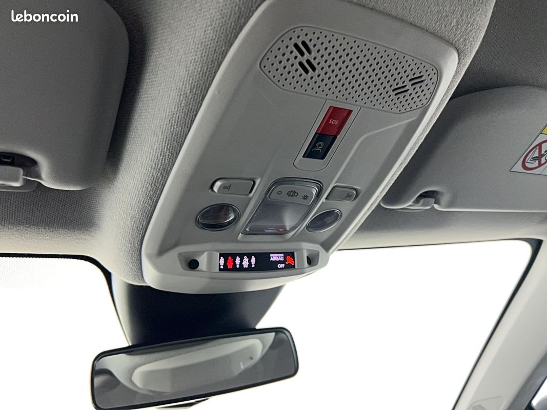 CITROEN C4 PureTech 130 S&S EAT8 Feel Pack (image 27)