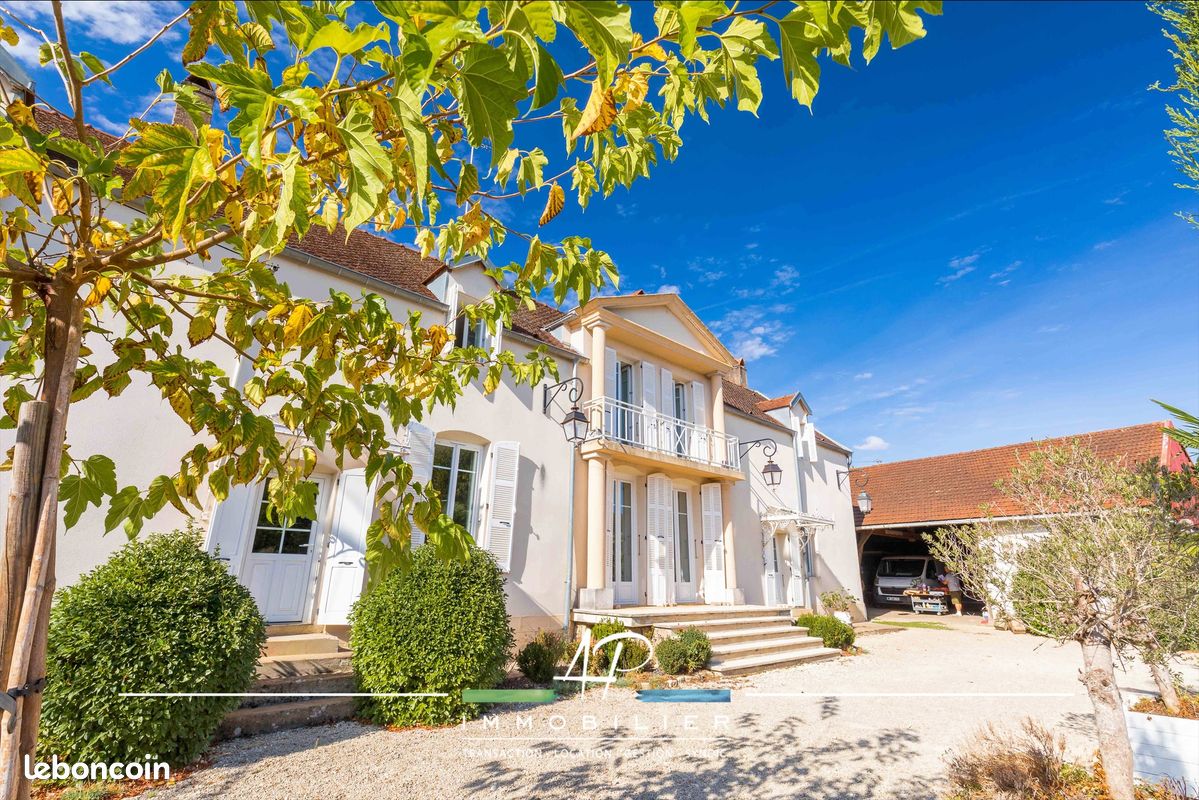 Maison 7 pièces 195 m² · à Champagne-sur-Vingeanne · 195 m² · 395 000 €