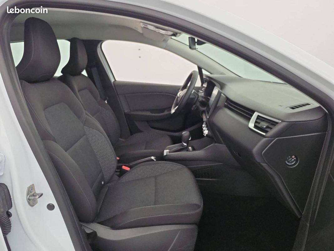 RENAULT Clio E-Tech full hybrid 145 Equilibre (image 14)