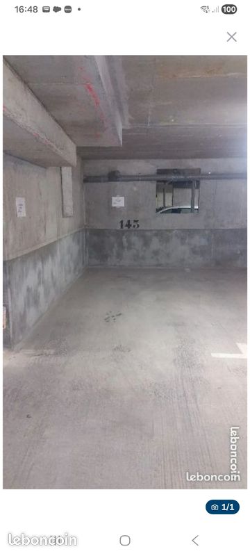 Location place de parking intérieur dans une résidence sécurisé · à Roissy-en-Brie · 50 €