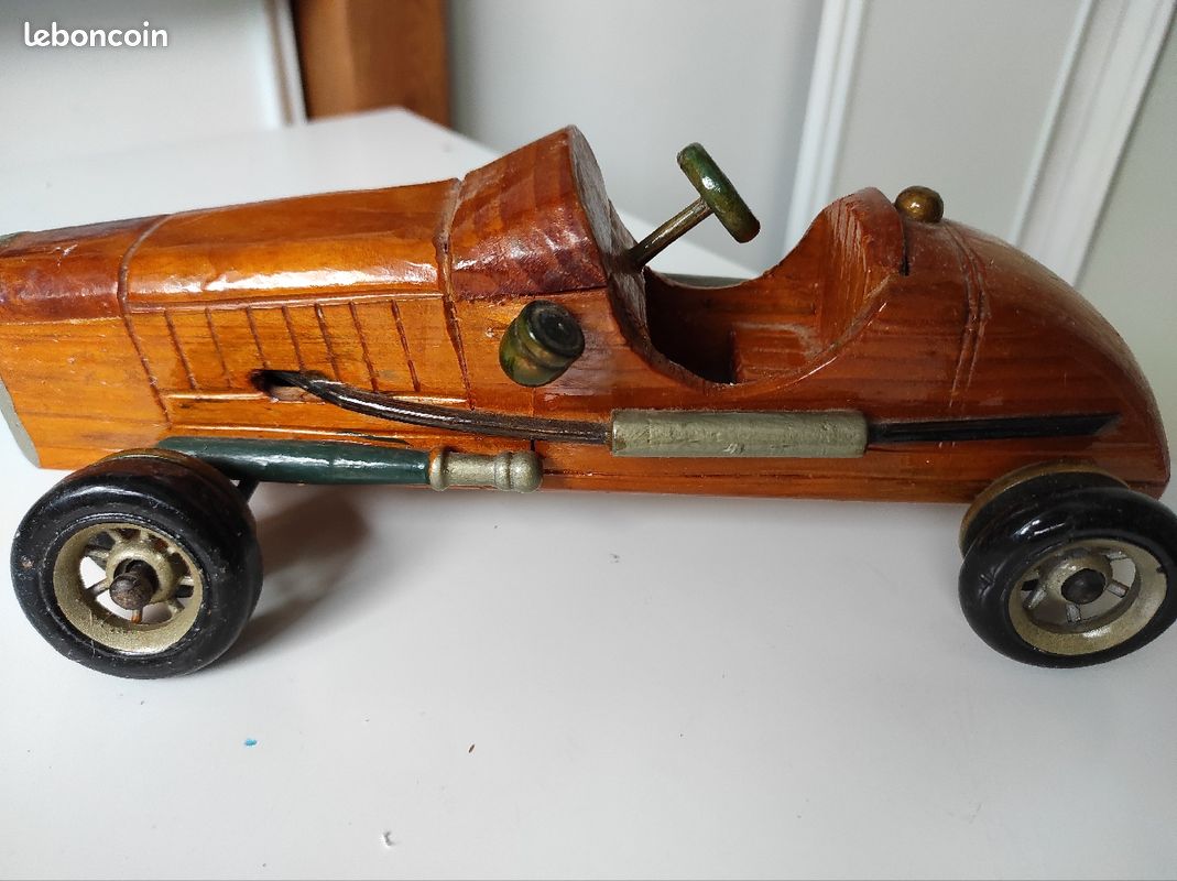 Voiture déco en bois (image 1)