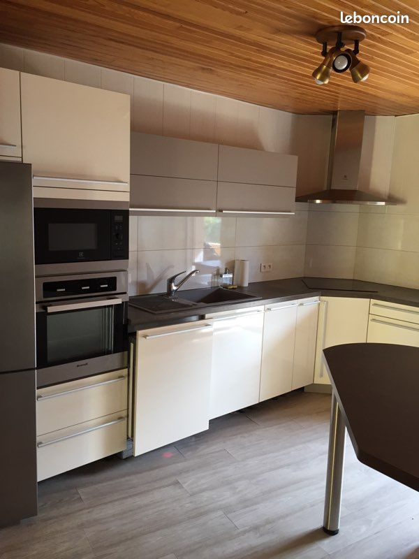 Appartement 4 pièces 96 m² · à Decazeville · 96 m² · 540 €