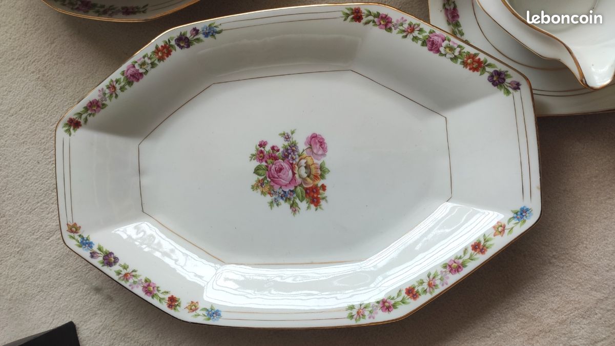 Lot Vaisselle ancienne vintage 58 pièces Porcelaine de Limoges floral et dorures (image 5)
