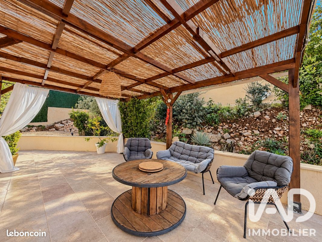 Maison 3 pièces 90 m² · à Nans-les-Pins · 90 m² · 395 000 €