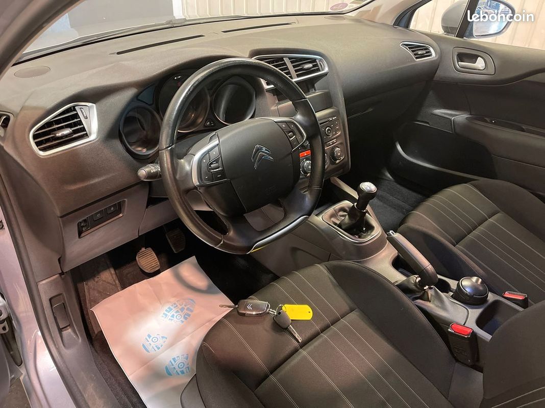 Citroën C4 finition Live / 110CH / Première main (image 5)