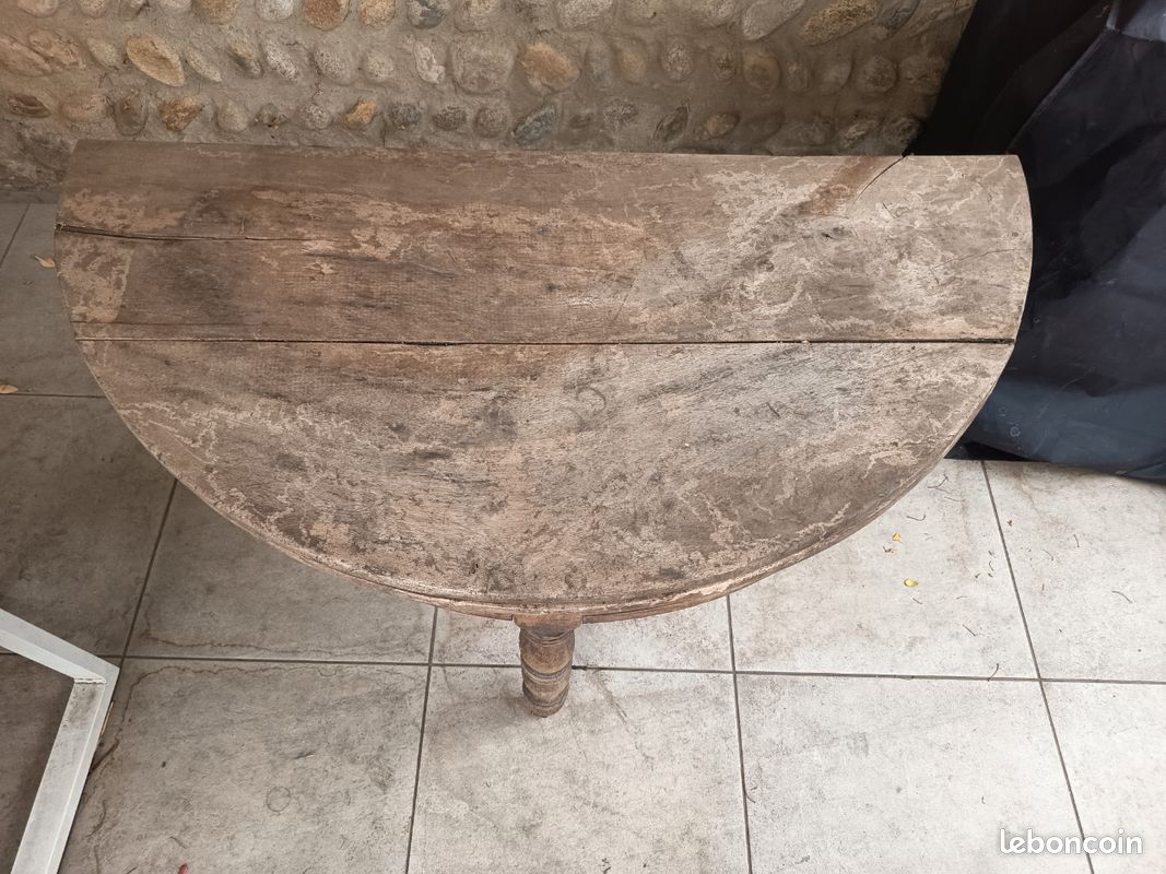 Petite table (image 1)