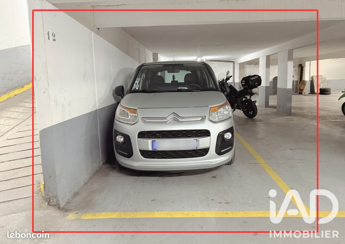 Parking 12 m² · à Paris · 12 m² · 19 900 €