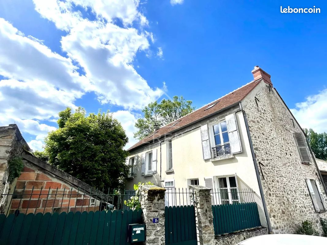 Maison 8 pièces 148 m² · à Janville-sur-Juine · 148 m² · 325 000 €