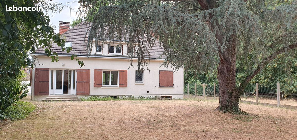 Maison 7 pièces 145 m² · à Olivet · 145 m² · 1 550 €