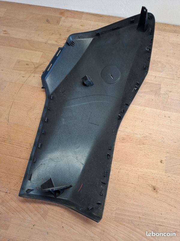 Carénage avant gauche Yamaha XMAX phase 4 (image 3)