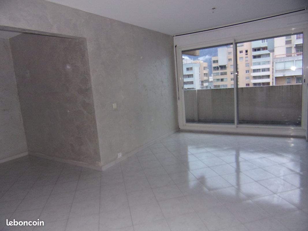 Appartement 4 pièces 71 m² · à Grenoble · 71 m² · 860 €/mois